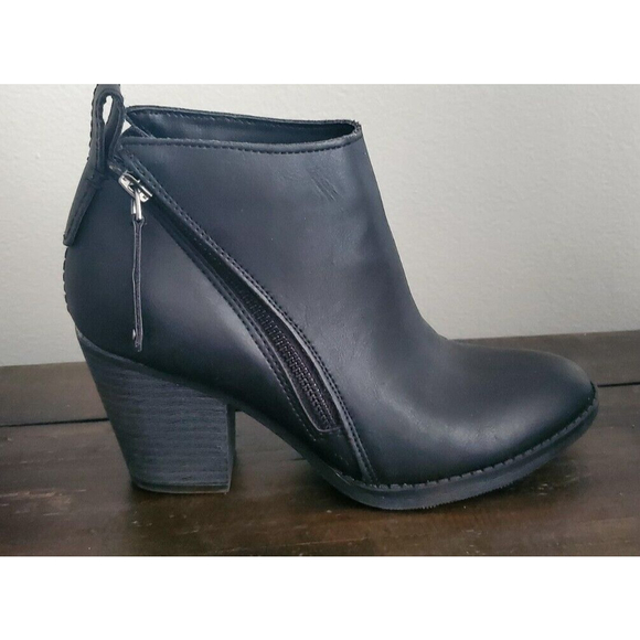 Massini Black Faux Leather Ashton Ankle Boots Booties Women's 6 Two Side Zippers - Picture 4 of 7